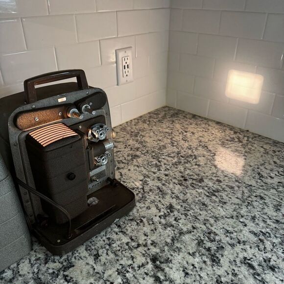 Vintage Bell & Howell Portable 8mm Movie Film Projector Model 253Ax *Tested* - Picture 4 of 9